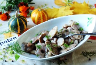 Маслята маринованные