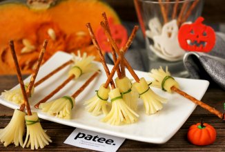 Закуска Метла ведьмы на Хэллоуин