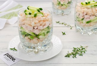 Салат Трио с фасолью и копченой курицей