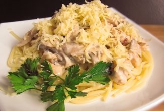 Спагетти со сливочно-грибным соусом