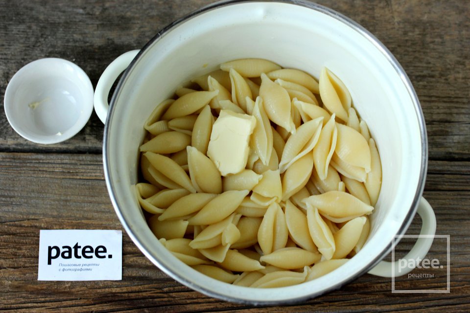 Паста с базиликово-сухарной заправкой - Шаг 6