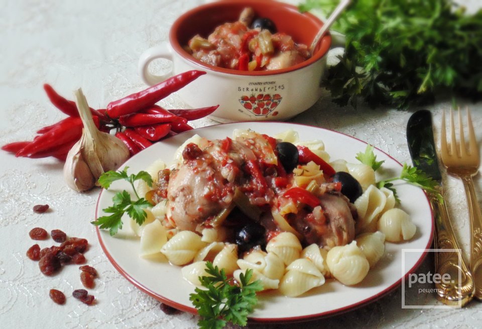 фрикасе из курицы с болгарским перцем. фрикасе из курицы с перцем. фрикасе с болгарским перцем. фрикасе куриное с болгарским перцем. фрикасе из курицы с перцем.