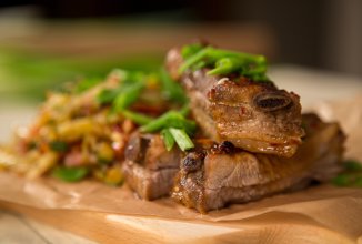 Свиные ребрышки, запеченные в духовке