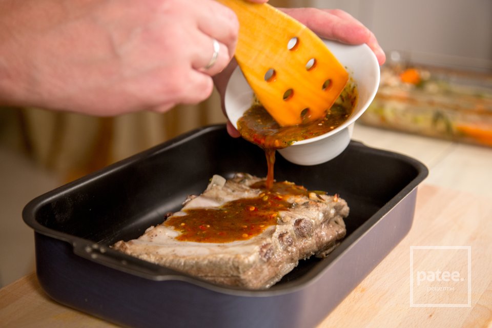 Свиные ребрышки, запеченные в духовке - Шаг 18