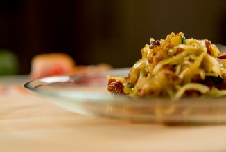 Тушеная капуста с беконом