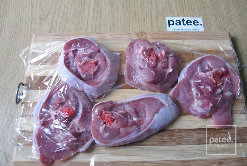 Медальоны из индейки с грибным соусом - Шаг 2