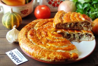 Пирог с отварной индейкой