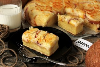 Пирог с персиками и кокосовой шапочкой