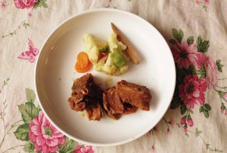 Телятина тушеная