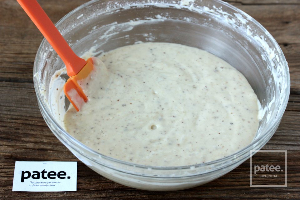 Ореховый пирог со сливами - Шаг 8