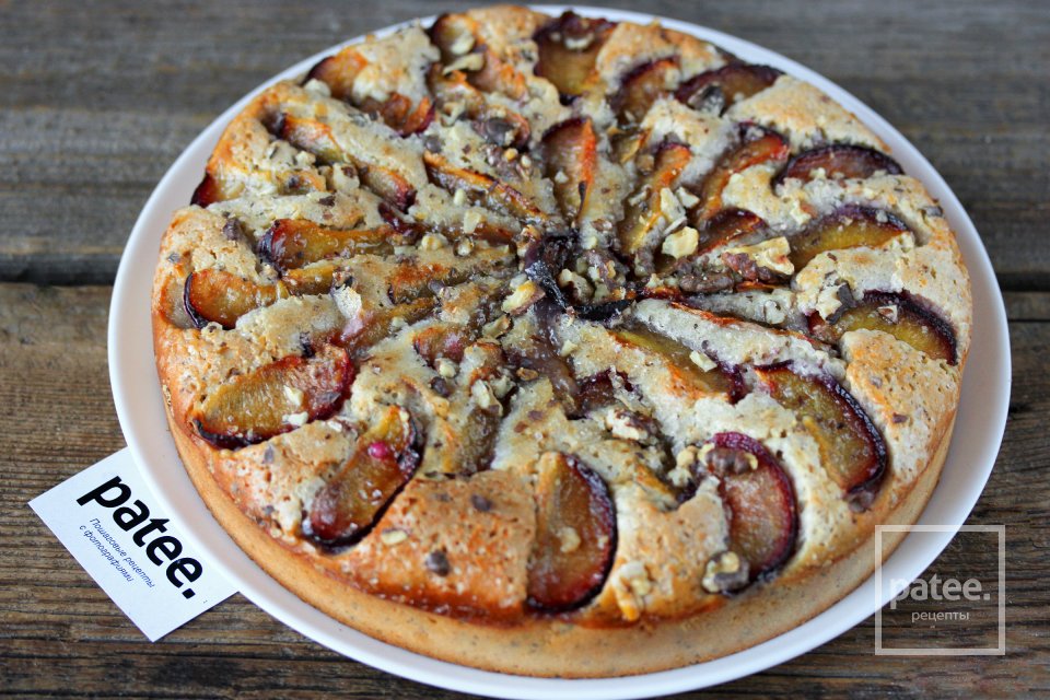 Ореховый пирог со сливами - Шаг 11