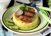 Мясные пальчики из свинины с салом