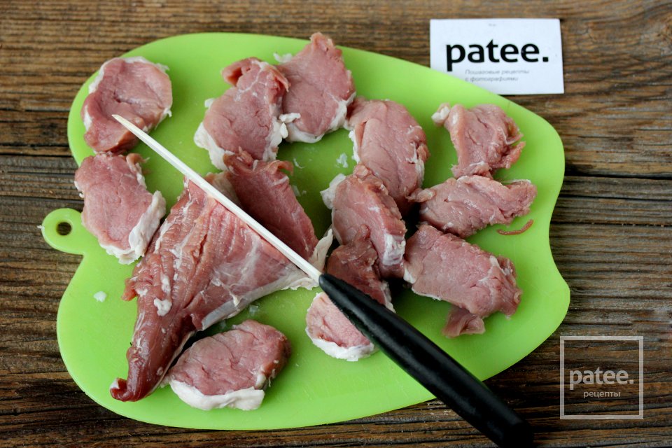 Мясные пальчики из свинины с салом - Шаг 2