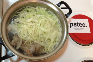 Борщ украинский с черносливом и яблоками - приготовление