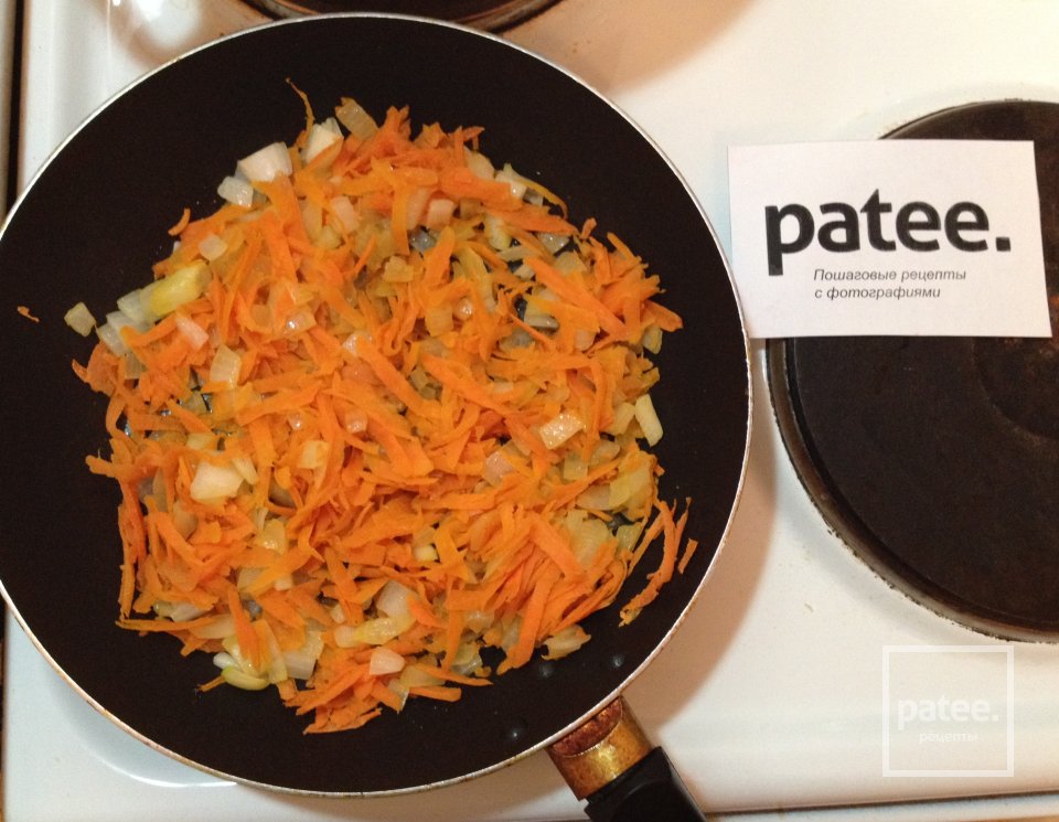 Борщ украинский с черносливом и яблоками - Шаг 6