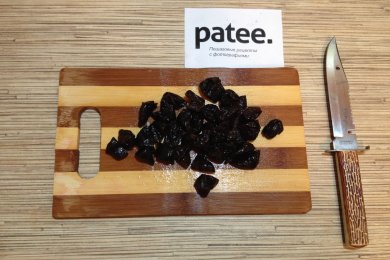 Борщ украинский с черносливом и яблоками - приготовление