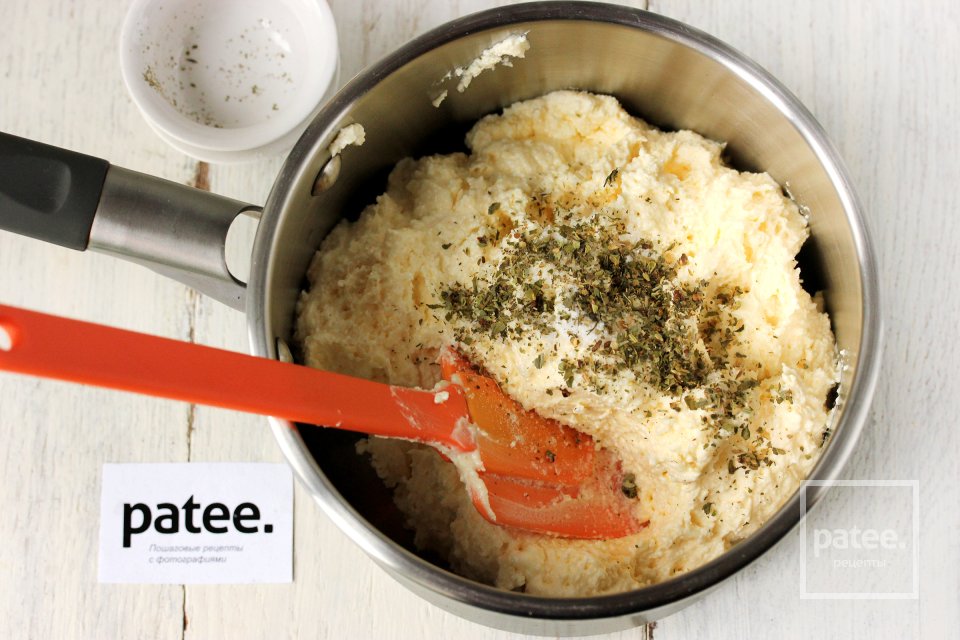 Мягкий плавленый сыр с паприкой и травами - Шаг 8