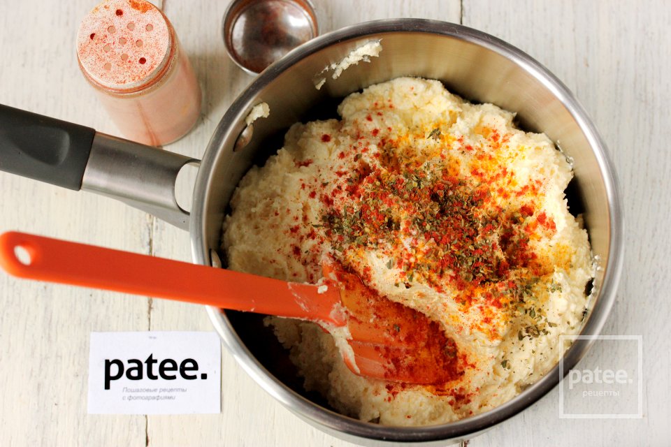 Мягкий плавленый сыр с паприкой и травами - Шаг 10