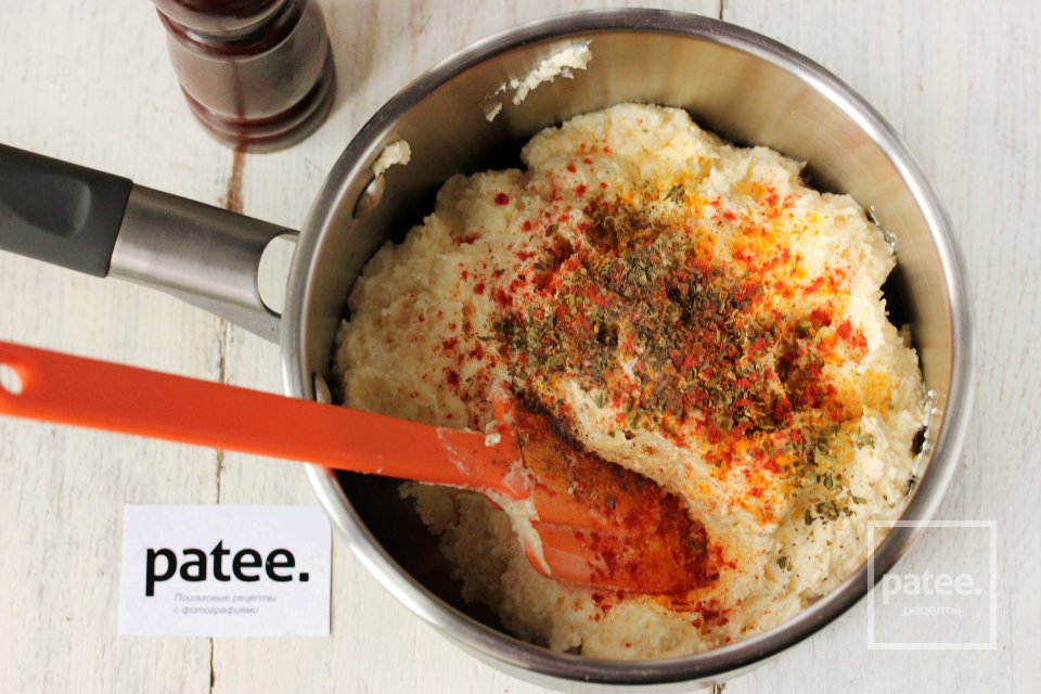 Мягкий плавленый сыр с паприкой и травами - Шаг 11