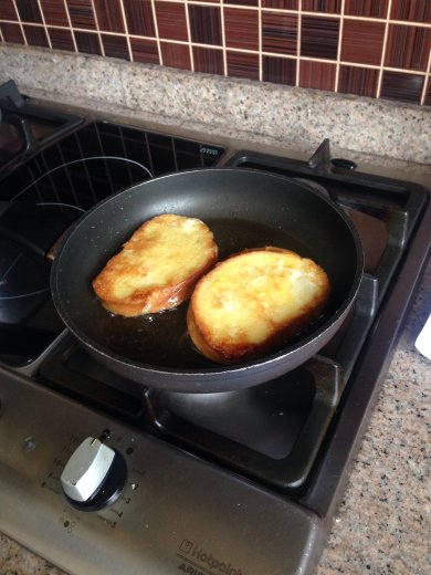 Basic Fried Bread - Шаг 2