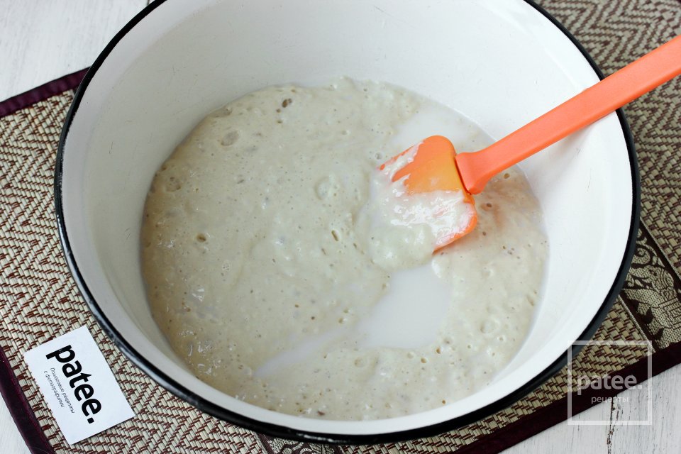 Воздушные пирожки с замороженной вишней - Шаг 6