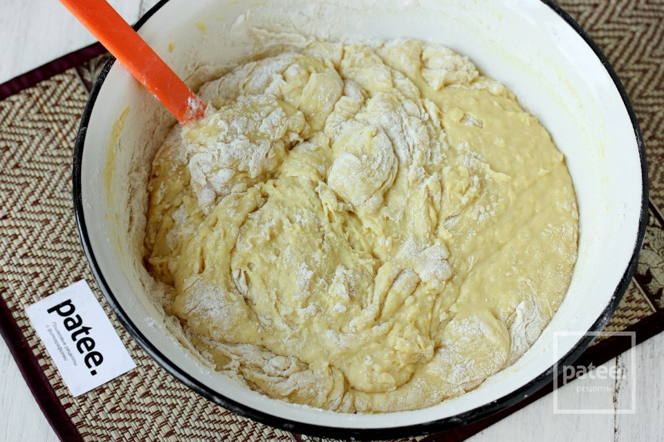 Воздушные пирожки с замороженной вишней - Шаг 10