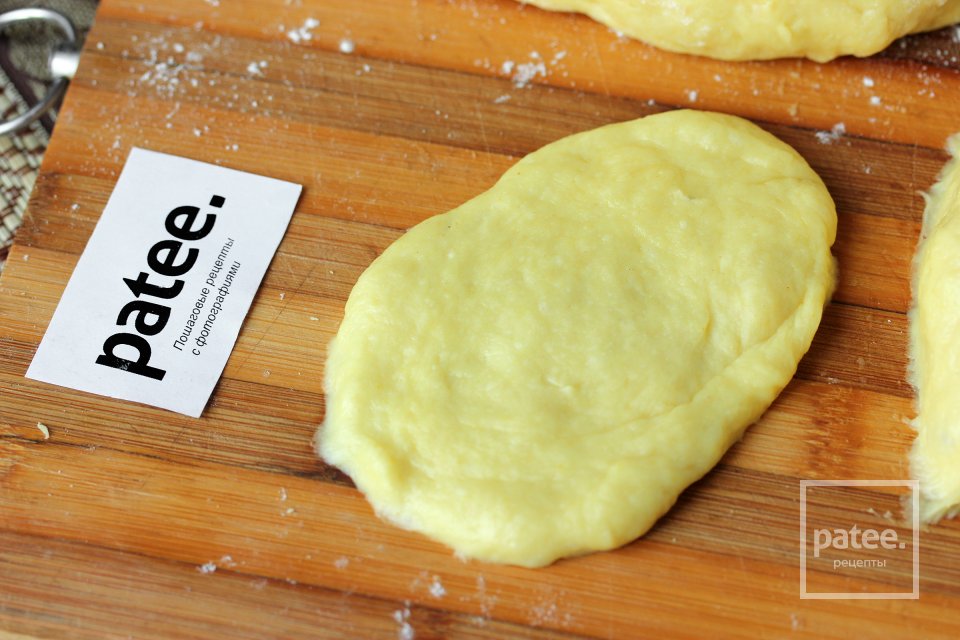 Воздушные пирожки с замороженной вишней - Шаг 14