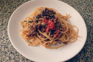 Паста с фаршем и томатами