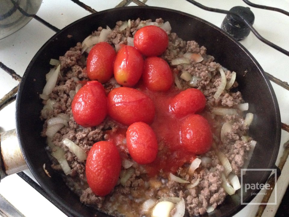 Паста с фаршем и томатами - Шаг 2