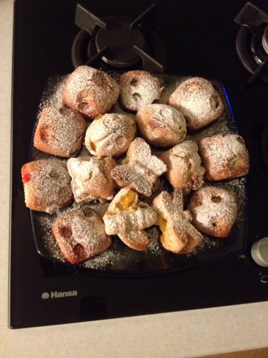 Маффины банановые с мандаринами, виноградом и монпансье - Шаг 1