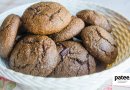 Шоколадно-овсяное печенье с кусочками шоколада.