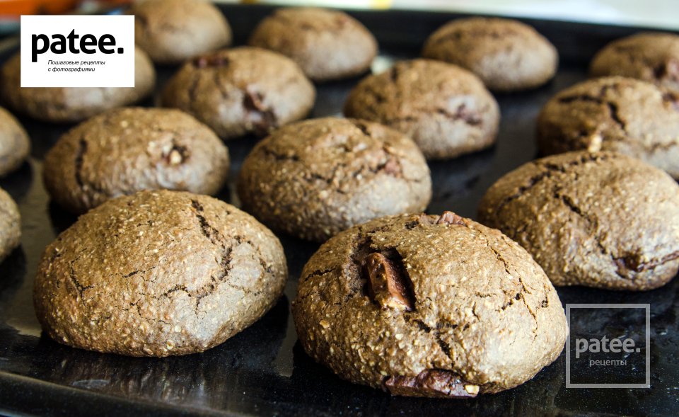 Шоколадно-овсяное печенье с кусочками шоколада. - Шаг 11