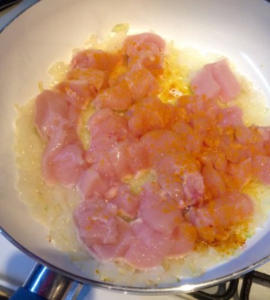 Феттучини с куриной грудкой в сливках - Шаг 5