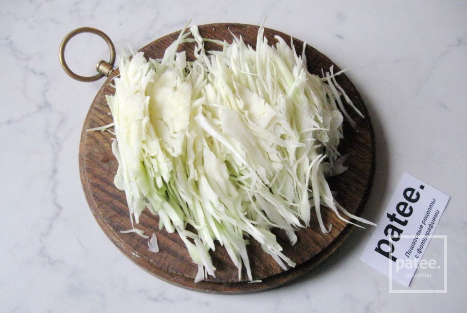 Щи с зеленым горошком и солеными огурцами - Шаг 6