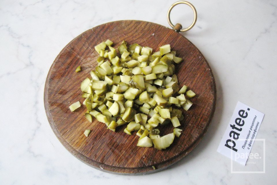 Щи с зеленым горошком и солеными огурцами - Шаг 9