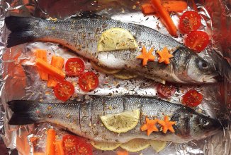 Сибас с травами и лимоном