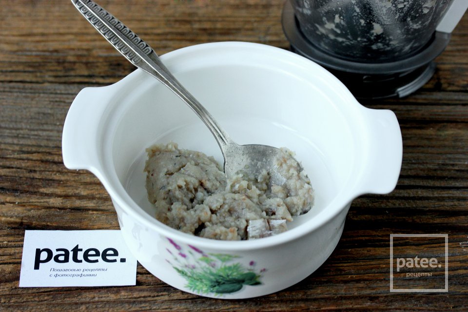 Канапе с сельдью и огурцом Ёлочки - Шаг 2