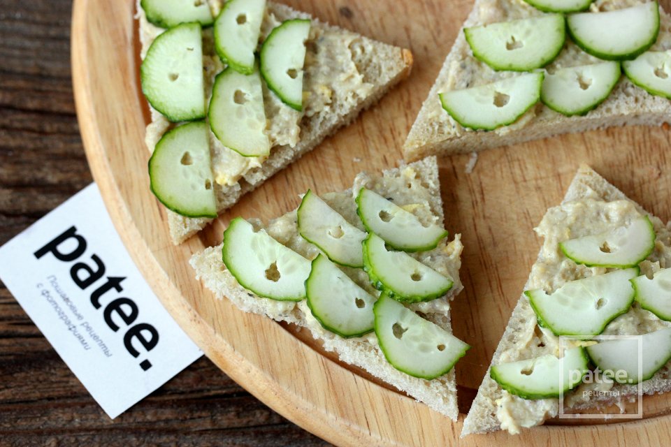 Канапе с сельдью и огурцом Ёлочки - Шаг 13