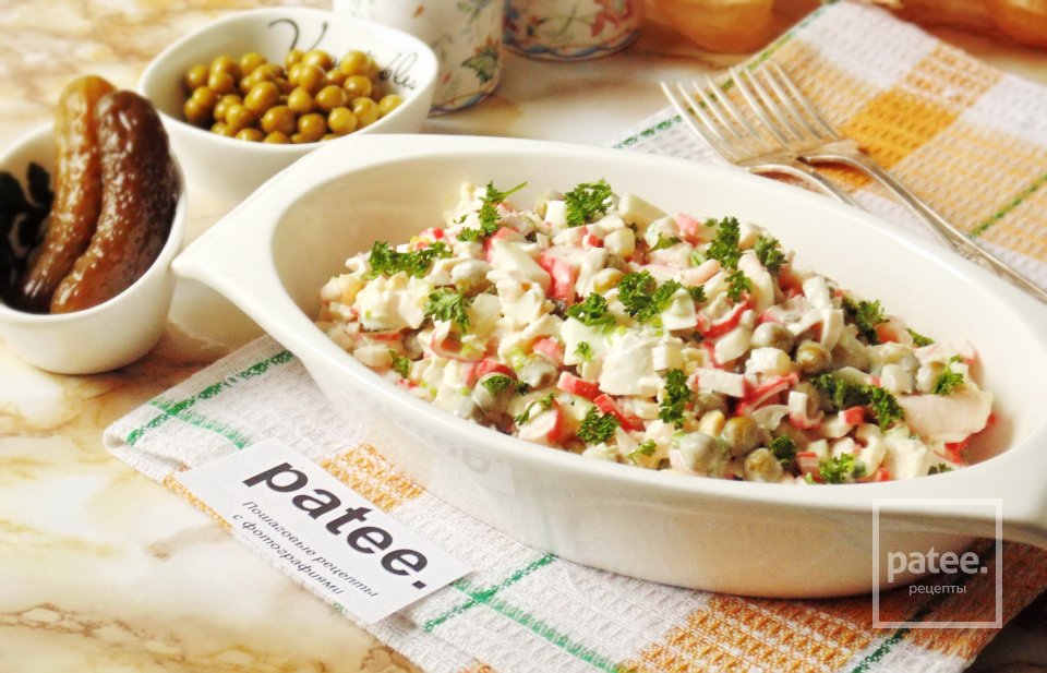 Салат  с креветками и солёными огурцами - Шаг 11