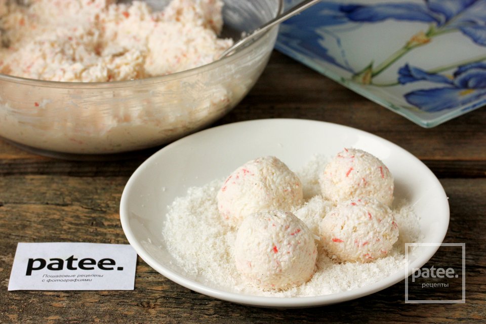 Новогодняя закуска Снежки - Шаг 9