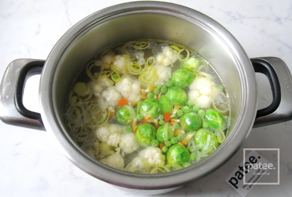 Постный овощной суп Три капусты - Шаг 8