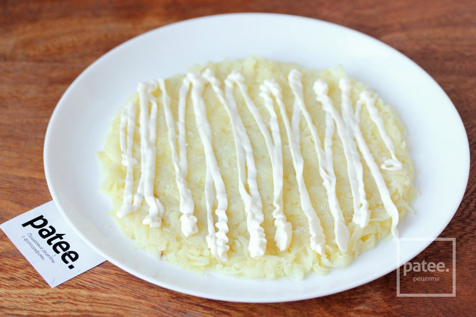 Новогодний салат Шар на ёлку - Шаг 3