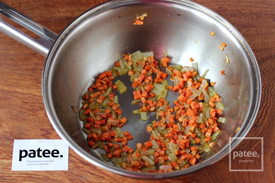 Праздничный рыбный рулет с крабовыми палочками - Шаг 2