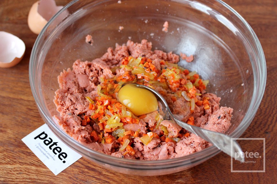 Праздничный рыбный рулет с крабовыми палочками - Шаг 5