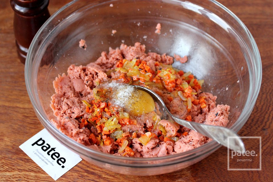 Праздничный рыбный рулет с крабовыми палочками - Шаг 6