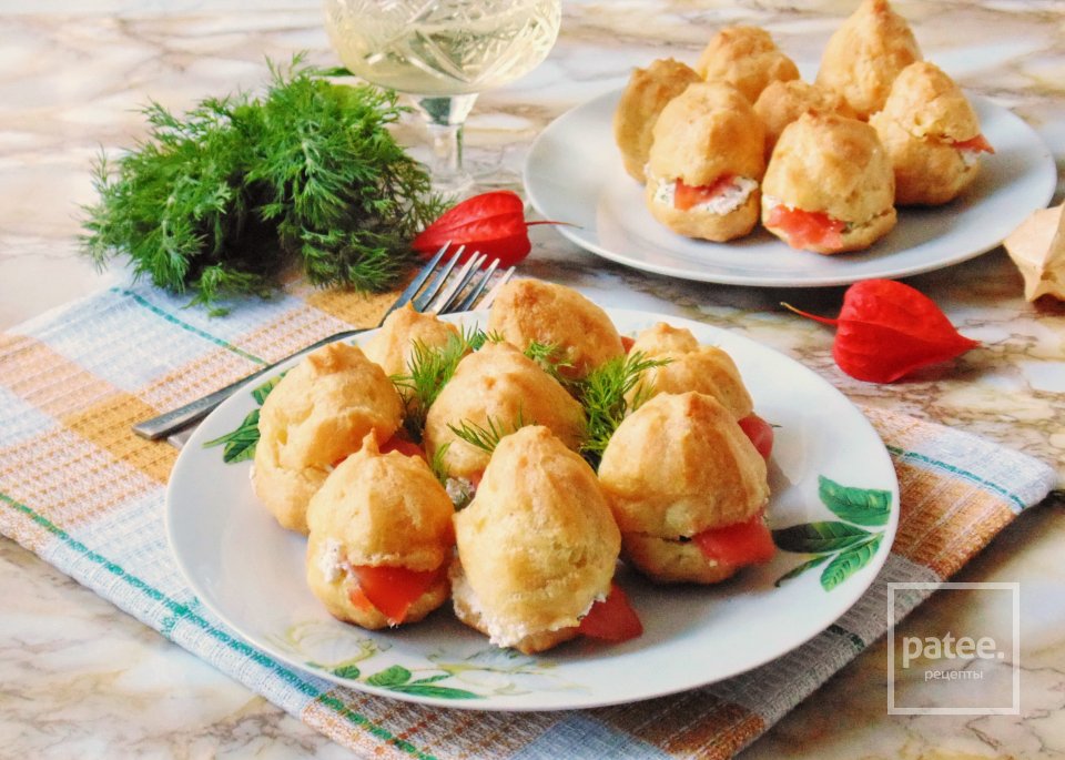 Профитроли со сливочным сыром и соленой форелью - Шаг 13