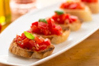 Кростини с запеченным сладким перцем