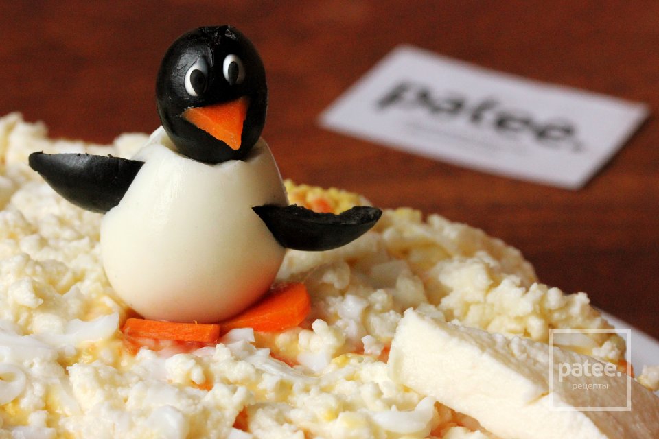 Новогодний салат Пингвины на льдине - Шаг 18