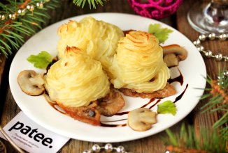 Свинина с грибами под картофельной шубой