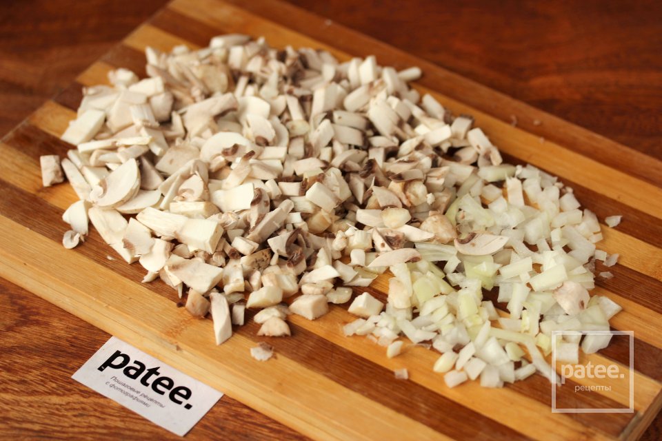 Свинина с грибами под картофельной шубой - Шаг 3